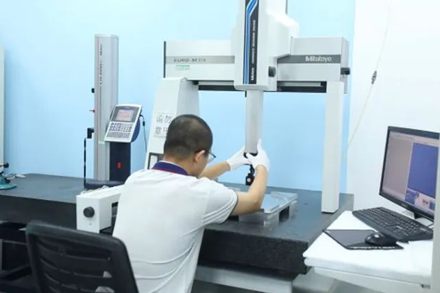 Three-dimensional testing equipment